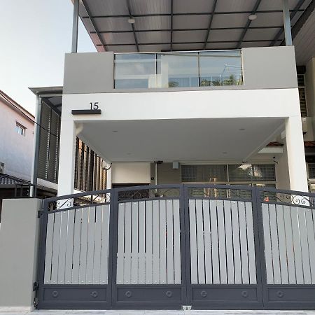 Brand New Cosy Minimalist Home Butterworth Luaran gambar
