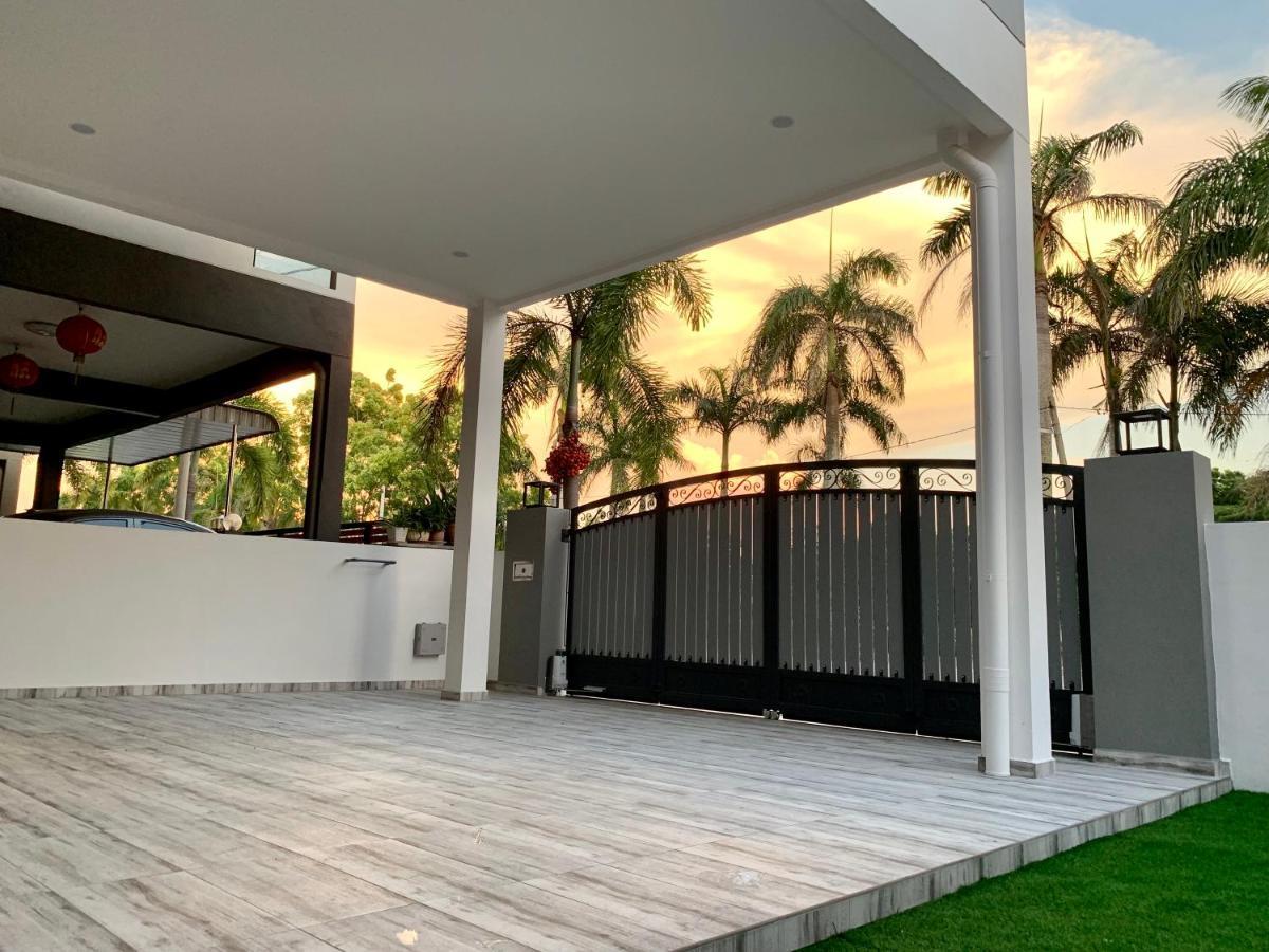 Brand New Cosy Minimalist Home Butterworth Luaran gambar